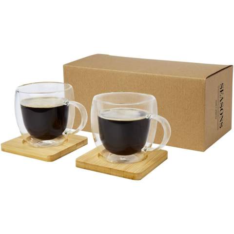 A set of 2 double-wall thermal glasses with bamboo coaster. The bamboo comes from sustainable, environmentally, and socially responsible sources. Thanks to the double borosilicate glass, the temperature of the drink is retained for a long time. Volume capacity is 250 ml. Coaster size: 10 x 10 x 1 cm.
