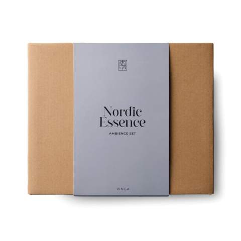 Découvrez l'essence du paysage nordique avec cet ensemble de bougies et de diffuseurs. Un cadeau élégant pour tous les sens, avec une fragrance soigneusement élaborée en s'inspirant des montagnes nordiques. Créez une atmosphère apaisante au bureau ou à la maison. La bougie est composée à 100 % de cire de soja et a une durée de combustion d'environ 20 heures. Une fois la bougie consumée, le récipient en verre peut être réutilisé comme porte-bougie chauffe-plat ou pour de petits objets de consommation courante. Les bâtonnets diffuseurs peuvent être utilisés de préférence deux par deux.