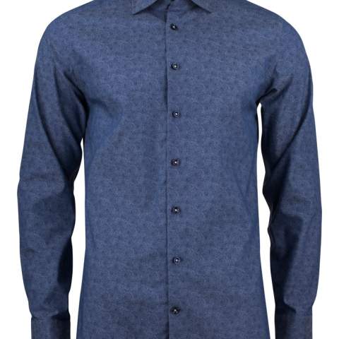Een nieuw, subtiel maar uitgesproken indigo gekleurd paisley-patroon shirt. Draag het chic en opvallend met een stropdas, of juist casual met een pantalon—hoe dan ook blijf je de hele dag comfortabel en verzorgd dankzij onze bekende strijkvrije en natuurlijke stretchkwaliteit. Innovatie en stijl gaan hier hand in hand! Regular Fit.
