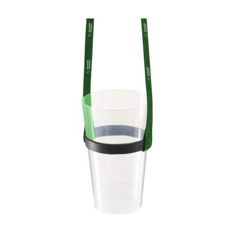 Schlüsselband aus stark gewebtem RPET-Polyester mit universellem Silikon-Getränkehalter (Ø 6 cm). Inklusive Vollfarbsublimationsdruck aufbeiden Seiten des Schlüsselbandes. Ein schönes Gadget auf Festivals und Events. So haben Sie die Hände frei und haben Ihren eigenen Mehrwegbecher immer griffbereit. Hergestellt in Europa. Das Lanyard wird ohne Becher geliefert.