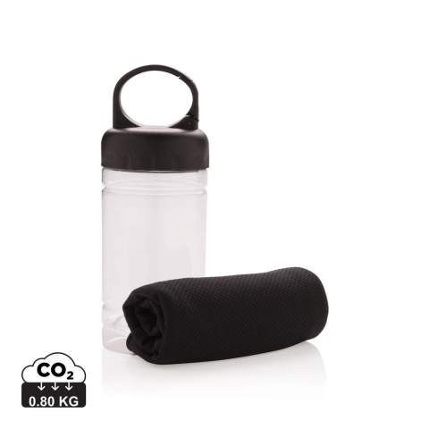 Serviette sport  (85 x 30cm) rafraichissante en microfibre sans aucun produits chimiques et avec protection UV50+ qui filtre jusqu’à 98% des UVs. Trempez-la simplement dans la bouteille avec de l’eau, secouez-la, pour qu’elle retrouve en quelques secondes  sa fraîcheur. La bouteille est en PP avec une couverture en ABS et un mousqueton.