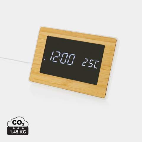 Grande horloge en ABS recyclé certifié RCS et FSC® 100% bambou. Teneur totale de matières recyclées : 76% en fonction du poids total de l'article. Le certification RCS garantît une chaîne d'approvisionnement entièrement certifiée des matérieaus recyclés. Ecran LED de haute qualité.  Différentes fonctions : horloge, alarme, calendrier, température. Option de 12/24 heures, Fahrenheit/Celsius et enregistrement d'humidité. Contient un câble de 100cm de type C fabriqué à partir de TPE recyclé certifié RCS. Emballée dans une boîte kraft FSC® mix.<br /><br />PVC free: true