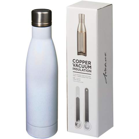 Keep your drinks hot for 12 hours or cold for 48 hours with the Vasa Aurora copper vacuum insulated bottle. Double walled and made from stainless steel with vacuum insulation and a copper plated inner wall, which means that your beverage is kept piping hot or ice cold depending on your requirements. The bottle has a psychedelic and iridescent finish. BPA Free and tested and approved under German Food Safe Legislation (LFGB), and for Phthalates Content under REACH. Volume capacity: 500 ml. Delivered in a gift box.