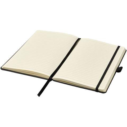 Kunstleder-A5-Notizbuch (14,2 x 21,4 cm, Lederimitat) mit Gummiband, Farbband, Stiftschlaufe und Akkordeon-Tasche an der Rückseite. Enthält 96 Blätter cremefarbenes Papier in 70 g/m2 und wird in einem Journalbook mit weißer Hülle angeboten.