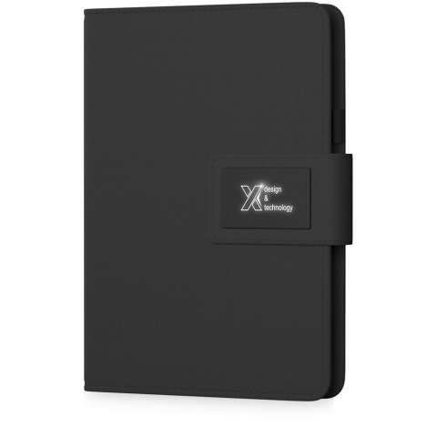 Light-up logo notebook with a 4000 mAh power bank with a 3-in-1 integrated cable (Type-C, Android, iPhone). Input: 5V/1A. Output: 5V/2A. When opened, the magnetic strap lights up. This functionality works for up to 25 days without recharging the device! The removable A5 notebook comes with 30 pages of recycled and biodegradable paper. Delivered with a gift box with magnetic closure, made out of recycled paper.