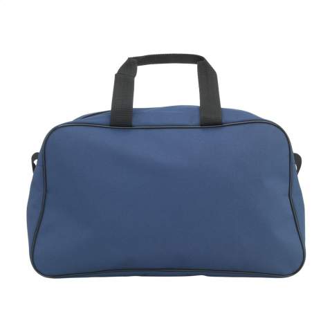 WoW! Ruime sport-/reistas van stevig 600D RPET polyester. Met veel opbergruimte, een ritsvak aan de voorzijde, 2 handgrepen en verstelbare schouderriemen. GRS-gecertificeerd. Totaal gerecycled materiaal: 98%. Inhoud ca. 35 liter.