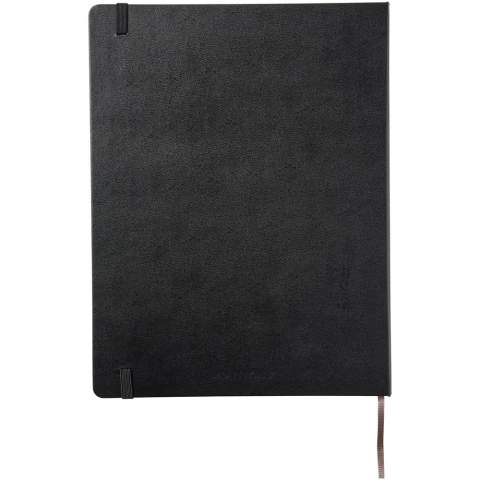 Unser extragroßes Classic Moleskine Notizbuch hat die bekannten runden Ecken und den festen Einband. Mit elastischem Verschluss und Lesezeichenband. Erweiterbare Innentasche auf der Innenseite des hinteren Einbands. Enthält 192 Seiten liniertes elfenbeinfarbenes Papier