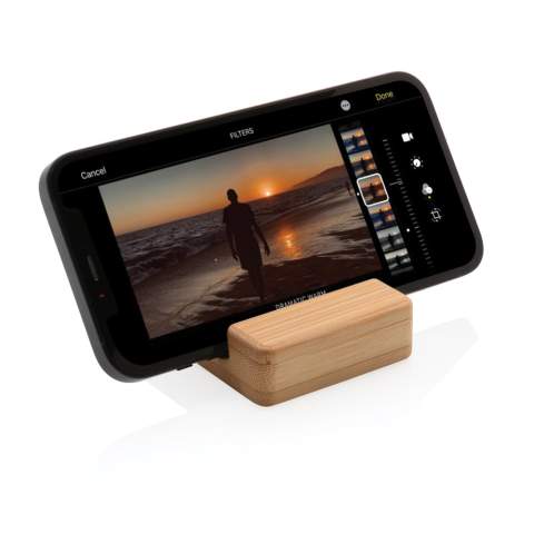Telefoonstandaard volledig gemaakt van natuurlijk bamboe. Perfect voor op je bureau of als je vanuit huis werkt.