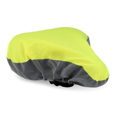 Housse de selle de vélo fabriquée à partir de PET recyclé et dotée d'une section réfléchissante pour une meilleure visibilité par faible luminosité. Facile à attacher à l'aide d'un élastique, elle s'adapte à la plupart des selles standard. Le choix idéal pour protéger votre selle de la pluie et de l'usure. Déperlant.