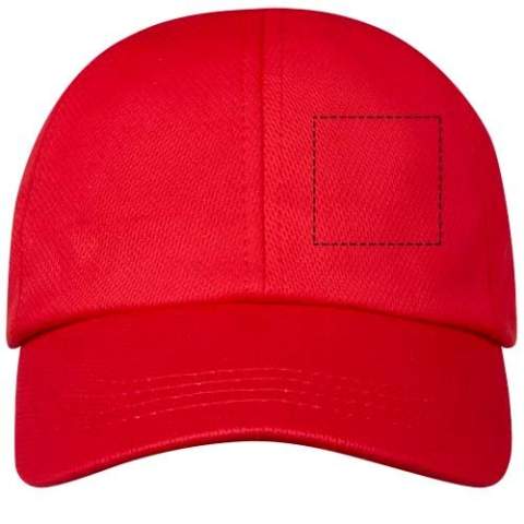 La casquette Cerus 6 panel cool fit est fabriquée en maille avec une finition cool fit, 105 g/m² en polyester. Conçue pour s'adapter confortablement à un tour de tête de 58 cm, la fermeture à boucle métallique permet des ajustements faciles et sûrs.