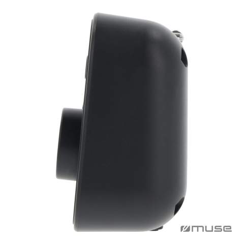 Deze elegante draagbare radio is zeer compact en werkt op batterijen. Met DAB+ wordt radio luisteren nog leuker. U heeft een groter aanbod van zenders en een helder geluid zonder ruis. Uitgerust met een hoofdtelefoonaansluiting die zorgt dat je in alle rust kunt genieten van je favoriete radioprogramma.