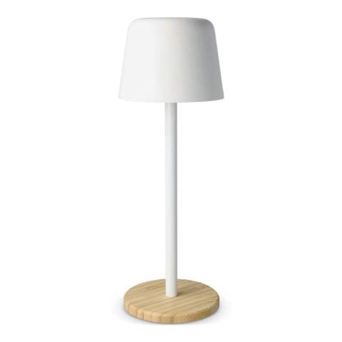 The Solis table lamp is fully dimmable and offers three versatile light modes: cool light, warm light and natural light. With a built-in 1,200 mAh battery, you'll enjoy 6 hours of lighting. Charging is easy and quick via the included USB-C cable, after which the lamp is fully ready for use again in just 3 hours.