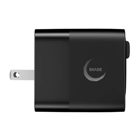 Mendocino ist ein 65W PD-GaN-Ladegerät mit integriertem 80cm langem USB-C-Kabel, sodass Sie zum Aufladen kein separates Kabel benötigen. Es wird außerdem mit austauschbaren EU- und UK-Steckern geliefert und ist somit der perfekte Reisebegleiter. GaN ist eine Ladetechnologie der nächsten Generation, die eine kompaktere Größe, weniger Wärmeentwicklung und eine höhere Energieeffizienz ermöglicht. Mendocino lädt alle Ihre Geräte mit voller Geschwindigkeit, einschließlich Laptops, Tablets und Smartphones – und dank der zusätzlichen USB-C-Anschlüsse und USB-A-Ausgänge können bis zu drei Geräte gleichzeitig aufgeladen werden. Mendocino besteht aus RCS-zertifiziert (Recycled Claim Standard) recyceltem, feuerfestem PC. Gesamtanteil an recyceltem Material: 18% bezogen auf das Gesamtgewicht des Artikels. Urban Vitamin-Artikel werden ohne PVC hergestellt und in einer Verpackung mit reduziertem Kunststoffanteil verpackt.<br /><br />PVC free: true