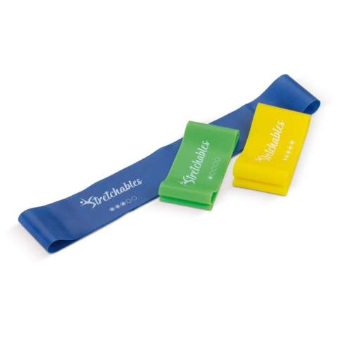 This set contains of three different resistance bands, a manual and a case.  Each band has its own resistance level: from light to heavy. The level is indicated with dots on the bands. There are a few example exercises in the manual for you to immediately start your training. Each exercise is described in two simple steps.