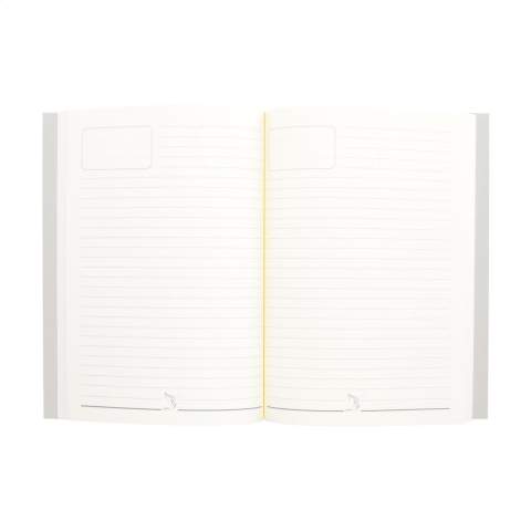 WoW! Notitieboek in A5-formaat. Met ca. 100 vel/200 pagina's gelinieerd papier (80 g/m²). De softcover bestaat voor 15% uit agrarisch en organisch afval van bijvoorbeeld tomaten, pepers, planten en uien. Dit afval wordt vermengd met gerecycled papier, afkomstig uit Europa. Een handig notitieboekje voor het maken van aantekeningen en noteren van ideeën.