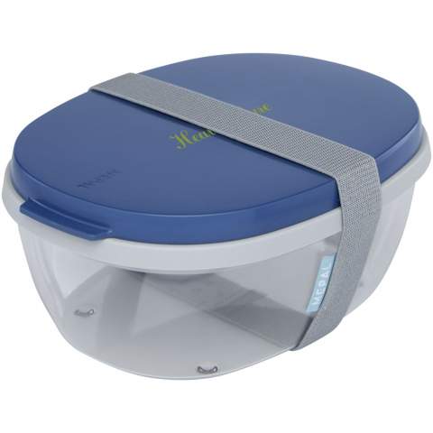 Salad box with large 1300 ml transparent compartment that is big enough to mix the salad at the time of eating. The top compartment offers space for bread or cutlery. Includes a small compartment for dressing or nuts. Unbreakable and dishwasher safe. Comes with an elastic band closure. BPA free. 2 years Mepal warranty.