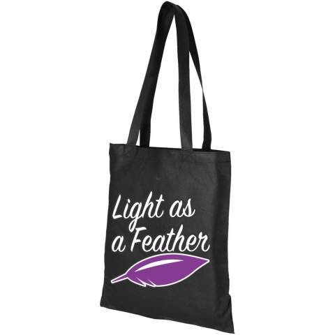 Vous avez besoin d'un bon sac pour une foire ou une conférence ? Le grand sac shopping non tissé Zeus est une option parfaite. Son design fin en fait un modèle élégant et adapté au transport d'articles légers comme un cahier et un stylo. Les poignées mesurent 29 cm de long et sont donc faciles à porter à l'épaule. Peut supporter jusqu'à 5 kg.