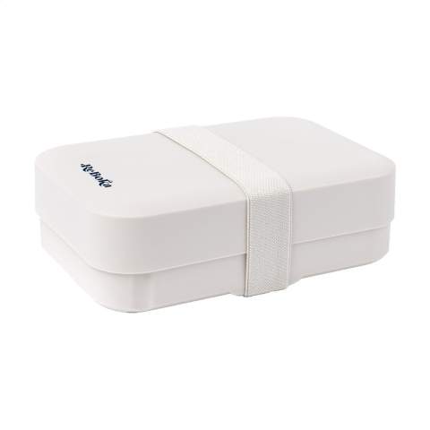 Boîte à lunch pratique en plastique PP de la marque Amuse. La lunch box est réglable en hauteur et dispose d'une fermeture élastique de couleur assortie. Le fond nervuré assure une bonne ventilation, de sorte que le contenu reste frais plus longtemps. Sans BPA. Ce produit passe au lave-vaisselle jusqu'à 65°C. Le lavage à la main est recommandé pour préserver l’impression. Fabriqué en Belgique.