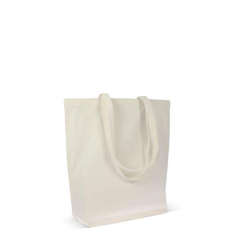 Diese strapazierfähige Tasche besteht aus 270 g/m² Bio-Baumwolle, hat lange Griffe und eine Bodenfalte für zusätzliches Fassungsvermögen. Ideal für den alltäglichen Gebrauch, zum Einkaufen oder zum Transportieren von wichtigen Dingen für unterwegs.