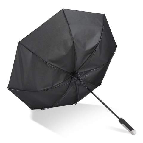 Ce parapluie à manche de 23 pouces est doté d'une poignée ergonomique unique au design carré et aux bords arrondis, ce qui facilite sa prise en main. Il est doté d'une fonction d'ouverture automatique pour plus de commodité et d'une armature en fibre de verre durable, garantissant une performance fiable par temps de pluie.
