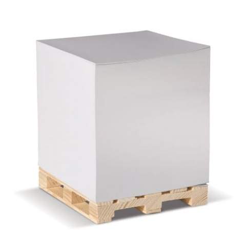 Cube pad with white paper on wooden pallet. Circa 840 wood-free sheets. Printing is possible on each individual sheet. Each cube comes shrink wrapped. 90g/m².
