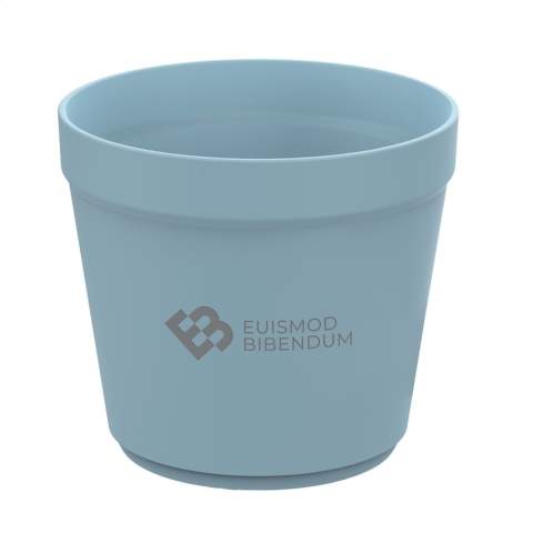 Gobelet réutilisable et empilable avec couvercle de la marque Circulware. Ce gobelet est fabriqué à partir de plastique de haute qualité et peut être réutilisé jusqu'à 500 fois. Le couvercle empilable est en plastique 100 % recyclable et se ferme parfaitement. Cela en fait une tasse idéale à emporter. Convient pour un café chaud ou une boisson rafraîchissante. Une excellente alternative au gobelet jetable. Ce gobelet est léger, facile à nettoyer et empilable, et un excellent gain de place. Sans BPA et approuvé pour les aliments.  Passe au lave-vaisselle et au micro-ondes. 100% recyclable. Ce gobelet contribue à une économie circulaire. Conception hollandaise. Fabriqué en Hollande. Capacité 200 ml.