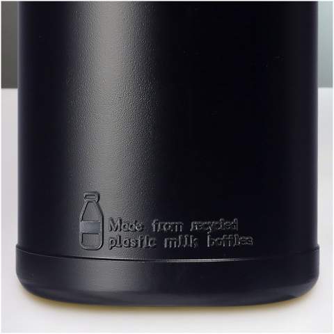 Diese einwandige Sportflasche verwandelt Einweg-Kunststoffmilchflaschen in etwas, das immer wieder verwendet werden kann. Verfügt über einen auslaufsicheren Deckel mit Push-Pull-Tülle. Das Fassungsvermögen beträgt 500 ml. Aufgrund der Beschaffenheit des recycelten Kunststoffs können die Farbtöne leicht variieren, und es können Farbflecken auftreten. Hergestellt in UK.