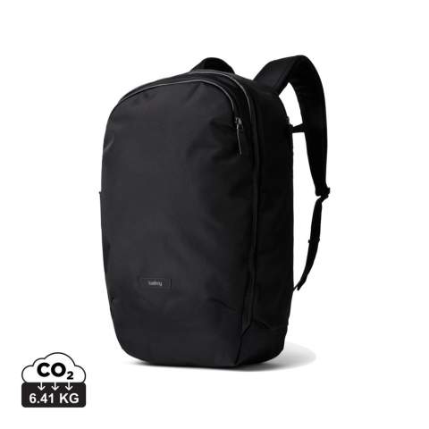 Un sac à dos de capacité supplémentaire conçu pour s'adapter aux grands trajets, aux voyages d'aventure et aux voyages d'affaires. Compartiment pour ordinateur portable 16" à accès rapide pour faciliter les contrôles à l'aéroport. Les poches à accès externe permettent de ranger de manière invisible un passeport, un portefeuille, une bouteille d'eau et bien plus encore. Poche avant avec clip pour clés . Poche pour lunettes de soleil à doublure douce. Bretelles rembourrées, panneau arrière profilé et sangle de poitrine pour un confort de transport. Sangles de compression internes pour aider à réduire l'encombrement et à maintenir les choses en place. Poche intérieure plaquée Apple AirTag.<br /><br />FitsLaptopTabletSizeInches: 16.0