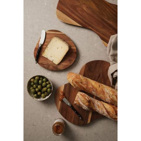 Serving board crafted from FSC®-certified acacia wood. The organic shape and angle-shaped edges make it easy to grab the board from a flat surface. Each board is unique, featuring its own distinctive grain pattern and natural colour variations. Perfect for presenting cheese, crackers, fruit, or other delicious snacks. To keep them looking as good as new for years, we recommend washing them by hand.