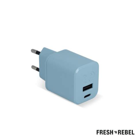 De USB + USB-C PD Mini Charger heeft 2 poorten, waaronder een 30W USB-C Power Delivery poort om je mobiele apparaten supersnel op te laden. Deze Mini Charger is super compact, dus je kunt hem overal in je zak of tas mee naartoe nemen en heeft meerdere veiligheidsfuncties zoals bescherming tegen overstroom, overbelasting en kortsluiting en thermische beveiliging.