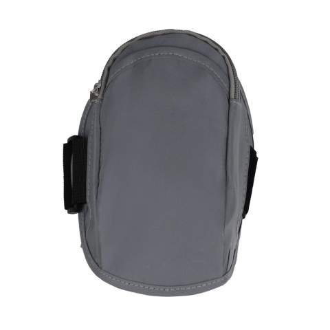 A sports armband with pouch for valuables, made from reflective materials for enhanced visibility on the road. Suitable for most smartphones, it features an adjustable size, making it ideal for both men and women.
