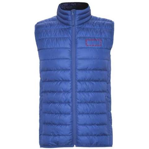 Feather touch gilet vest for men. Matching inverted zips. Two front pockets with zip. Contrasting inner lining. Matching elastic trim in hem. Stow carry bag included. Light and foldable garment. Fitted cut in women's model.  Water resistant. Wind-proof model. The model is 185 cm and is wearing size M.
