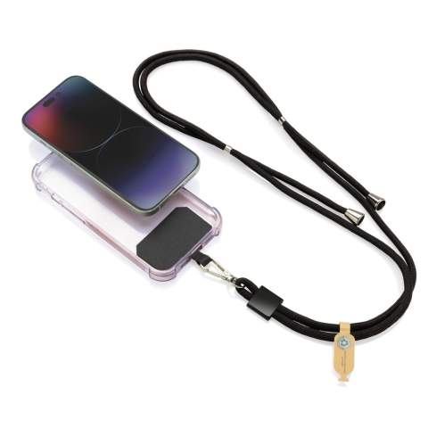 Carryloop is een verstelbaar telefoon lanyard dat om je nek gedragen kan worden, zodat je de perfecte lengte kunt vinden voor maximaal comfort en gemak. Het sterke koord is voorzien van een gebruiksvriendelijke schuifversteller, zodat je de pasvorm kunt aanpassen aan jouw behoeften – of je nu onderweg bent, op pad bent of gewoon op pad bent. Een nauwkeurig ontworpen verbindingsring en haak houden je apparaat veilig en beschermen tegen vallen, terwijl de slanke RPET-constructie zorgt voor een moderne look en betrouwbare dagelijkse prestaties. Gemaakt van RCS-gecertificeerd RPET. RCS (Recycled Claim Standard) is een standaard om het gerecyclede materiaal van een product te verifiëren in de gehele toeleveringsketen. Totaal gerecycled materiaal: 40% gebaseerd op het totale artikelgewicht. PVC-vrij.<br /><br />PVC free: true