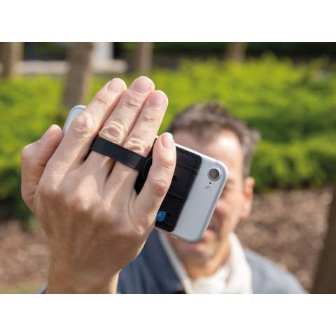 Porte-cartes anti-RFID en PU peut être utilisé comme support pour téléphone avec la sangle et peut contenir jusqu'à 2 cartes bancaires ou cartes d'identité et les protégera contre les scans ou activités frauduleuses. Le ruban adhésif au dos vous permet de coller le porte-cartes au dos de votre téléphone.