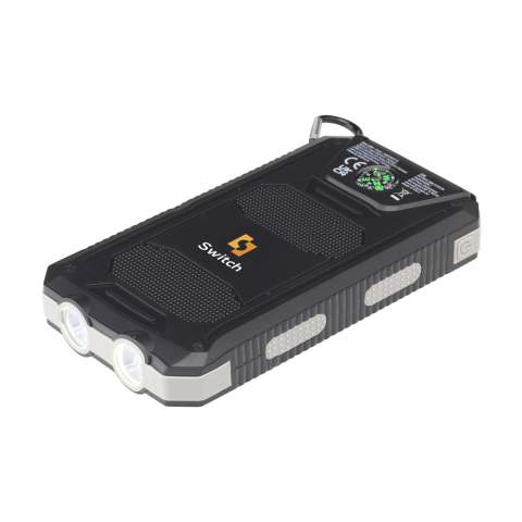 Stoere outdoor solar 8.000 mAh powerbank met een behuizing van gerecycled ABS met beschermende siliconen stootranden op de hoeken. Voorzien van een solar panel, geïntegreerd kompas, LED indicatielampjes, LED zaklamp en karabijnhaak. Spatwaterdicht en stofbestendig. Geschikt voor het opladen van de meest gangbare smartphones en andere devices. Input: Type-C DC5V/2.1A. Output: Type-C DC5V/2.1A. 1 x USB-A poort en 2 x USB-C poort. Input solar: 200 mAh. Oplaadtijd op zonneenergie ca. 40 uur. Zowel via het stroomnet als via het zonnepaneel op te laden. De ideale, veelzijdige oplader voor buitenactiviteiten. Inclusief USB-C/USB-C oplaadkabel en gebruiksaanwijzing. RCS-gecertificeerd. Totaal gerecycled materiaal 17%. Per stuk in doosje.