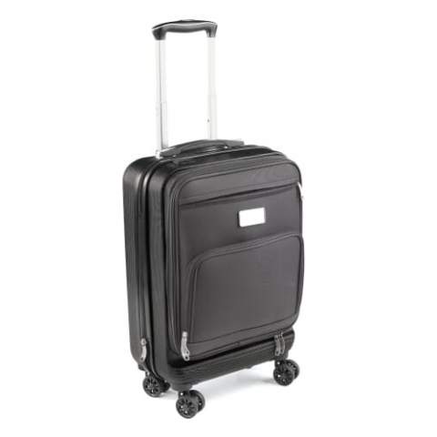 Une valise de voyage avec une double fermeture éclair. Equipée de 4 roues pivotantes et une plaque métallique pour votre logo. Emballage en boîte individuelle.