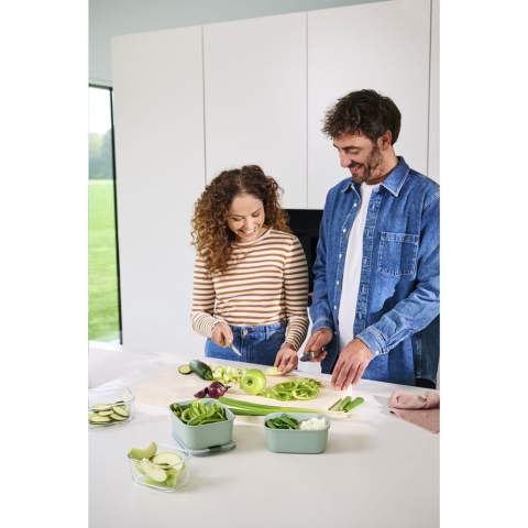 Durable and space-saving plastic food container with a click lid, from the Mepal brand. 100% recyclable. With just one click the box becomes leakproof and airtight. Perfect for storing leftovers, pre-cut vegetables and salads, but also for heating meals. The transparent lid allows you to see at a glance what is in this stackable box. Compact and easy to store. The lid has a unique steam valve that you must open when you place the box into the microwave. This box is also suitable for the steam oven and freezer. BPA-free and food-approved, this box is supplied with a 2-year Mepal factory warranty. Capacity 1,000 ml. Made in Holland.     STOCK AVAILABILITY: Up to 1000 pcs accessible within 10 working days plus standard lead-time. Subject to availability.