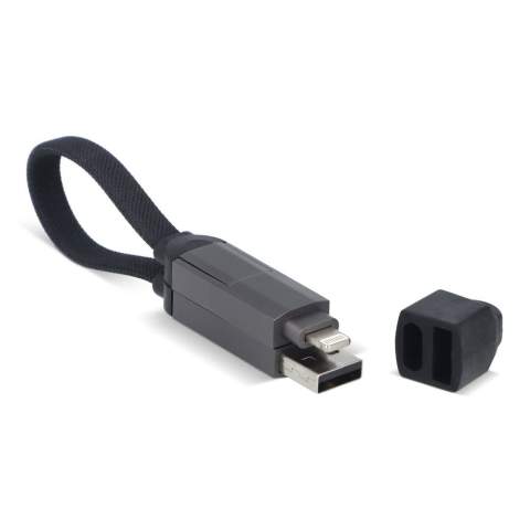 Deze multifunctionele kabel is de ultieme reisgenoot, met USB-A en USB-C ingangen met USB-C en Lightning uitgangen voor eindeloze compatibiliteit. Hij ondersteunt Power Delivery (PD) en Quick Charge (QC). Het nylon gevlochten materiaal garandeert een lange levensduur, terwijl de magnetische sluiting het netjes georganiseerd houdt. Perfect voor on-the-go gebruik.