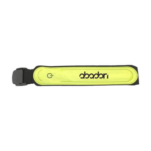 Stay visible with this adjustable, elastic armband with fluorescent strip and LED light. Set to 3 modes: fast flashing, slow flashing or continuous light. With convenient plastic closure. Incl. battery.