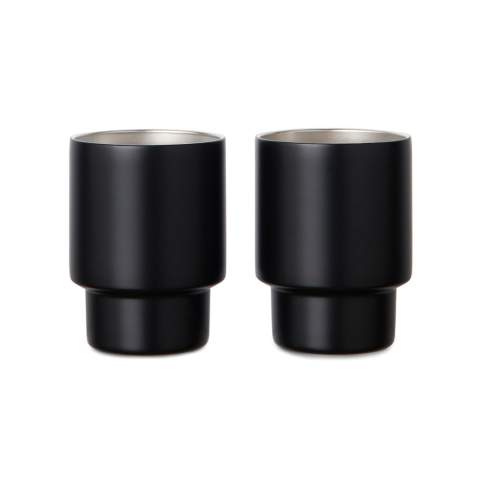 Savourez chaque gorgée avec le mug Nagano, soigneusement fabriqué à partir d'acier inoxydable recyclé certifié RCS. Ce mug allie simplicité et modernité, incarnant l'essence du design scandinave. Avec sa taille pratique (160ml) et sa forme empilable, il est parfait pour un usage quotidien et facile à ranger. La double paroi permet de maintenir la température de votre boisson plus longtemps. Ne passe pas au lave-vaisselle ou au micro-ondes, laver à la main uniquement. Certifié par RCS (Recycled Claim Standard), la certification RCS garantit que l'ensemble de la chaîne d'approvisionnement en matériaux recyclés est certifiée. Le contenu recyclé total est basé sur le poids total du produit. Ce produit contient 40 % d'acier inoxydable recyclé certifié RCS.<br /><br />HoursHot: 1<br />HoursCold: 3