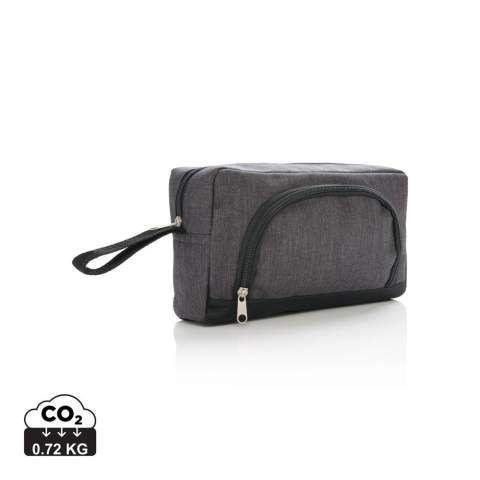 Trousse de toilette 600D double ton avec plusieurs compartiments pour un rangement optimal. Sans PVC.<br /><br />PVC free: true