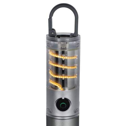 Torche rechargeable en aluminium recyclé avec une batterie de 1200mAh, une lumière LED de 10W et une lumière à filament, offrant jusqu'à 400lm de luminosité. Trois modes d'éclairage LED et deux pour  la lampe à filament. Équipée d'un clip intégré au dos et d'une fonction zoom pour une utilisation polyvalente.