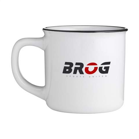 High-quality ceramic mug in popular retro style. Capacity 320 ml. Dishwasher-safe. The imprint is tested and certified dishwasher-safe. EN 12875-2.