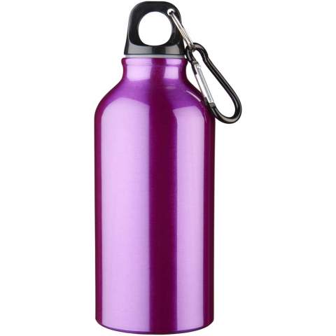 Mit dieser robusten und dennoch leichten 400 ml Trinkflasche aus Aluminium ist man immer gut versorgt. Sie ist der perfekte Begleiter beim Sport, auf Tagesausflügen oder im Büro. Die einwandige Oregon-Flasche hat einen Schraubverschluss und bietet viel Platz für ein Logo Ihrer Wahl. Der mitgelieferte Karabinerhaken (nicht zum Klettern geeignet) kann sicher an einer Tasche befestigt werden, damit die Flasche nicht verloren geht. Die Flasche ist BPA-frei und nach dem deutschen Lebensmittel- und Bedarfsgegenständegesetz (LFGB) sowie nach REACH auf Phthalate geprüft und zugelassen.
