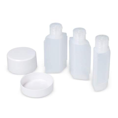 Ce set de voyage durable comprend trois flacons pratiques de 40 ml pour vos produits de toilette. Parfaits pour le shampoing, la lotion et le gel douche, ils s'emboîtent les uns dans les autres pour gagner de la place. Fabriqués en ABS et PP recyclés, ils constituent un choix durable pour vos voyages.
