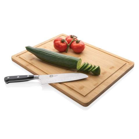 Enjoy life and live in the moment! This bamboo cutting board is an essential for every kitchen. This multi-purpose tool will be more than just your everyday cutting board, making it perfect for prepping and serving meals. With juice gutter to avoid spilling. Packed in a luxury kraft gift box. The board is untreated and can be treated with oil if desired. Never put it into the dishwasher, handwash only.