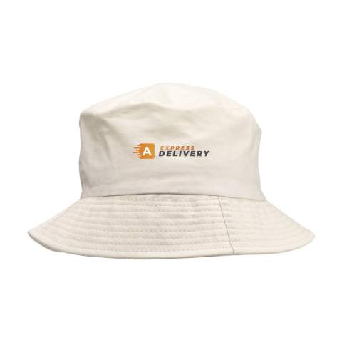 Bucket hat with modern look and comfortable fit. Made from 95% recycled cotton and 5% RPET. One size 59 cm. A stylish protection from the sun. This trendy fisherman's hat can be worn by anyone. GRS-certificated. Total recycled material 100%.