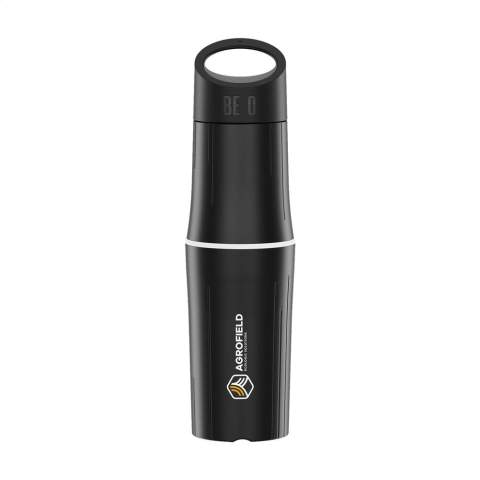 Waterfles van het merk BE O Lifestyle. De fles is gemaakt van 94% BIO HDPE uit suikerriet. 100% recyclebaar. Door het bijzonder opvallende design is dit een absolute eyecatcher. De fles heeft een handige, lekvrije schroefdop en is gemakkelijk mee te nemen. De fles bestaat uit meerdere delen. De delen zijn afzonderlijk te gebruiken als drinkbeker, zo deel je gemakkelijk je drankje. Dit maakt ook schoonmaken extra gemakkelijk. Geschikt voor alle dranken zonder koolzuur en alcoholische dranken tot 13%. Wees voorzichtig als de beker gevuld is met hete vloeistof. Draag de beker rechtop en niet schudden. Food Approved en geur- en smaakneutraal. Vaatwasserbestendig tot 65°C. Voor behoud van de opdruk wordt met de hand afwassen aanbevolen. EU-gecertificeerd. Inhoud 500 ml. Dutch design. Made in Europe.