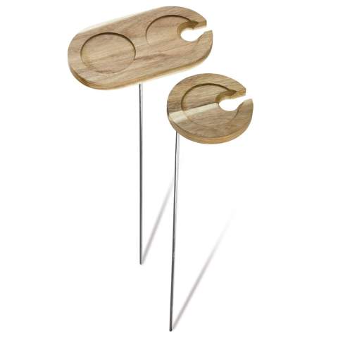 TopTaste design set de sous-bocks pour jardin. Enfoncez la partie métallique dans la terre afin que vos verres soit stables. Savourez vos soirées d’été dans votre jardin avec ce set. Livré sous boîte cadeau.