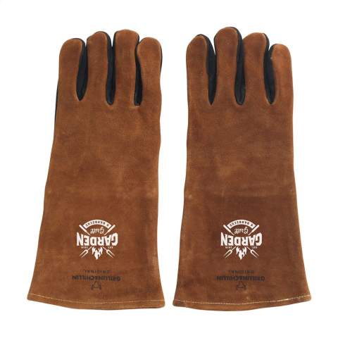 Set of two BBQ gloves from the Gusta brand. These gloves are made from wild leather material and have a beautiful suede look. They are designed to protect your hands from short periods of heat while barbecuing. The gloves need to be cooled down regularly after use.